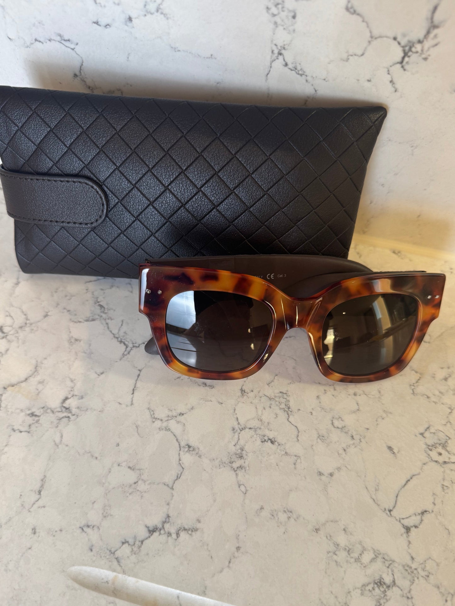 Bottega Veneta Havana Tortoiseshell Square Sunglasses with Intrecciato Detail