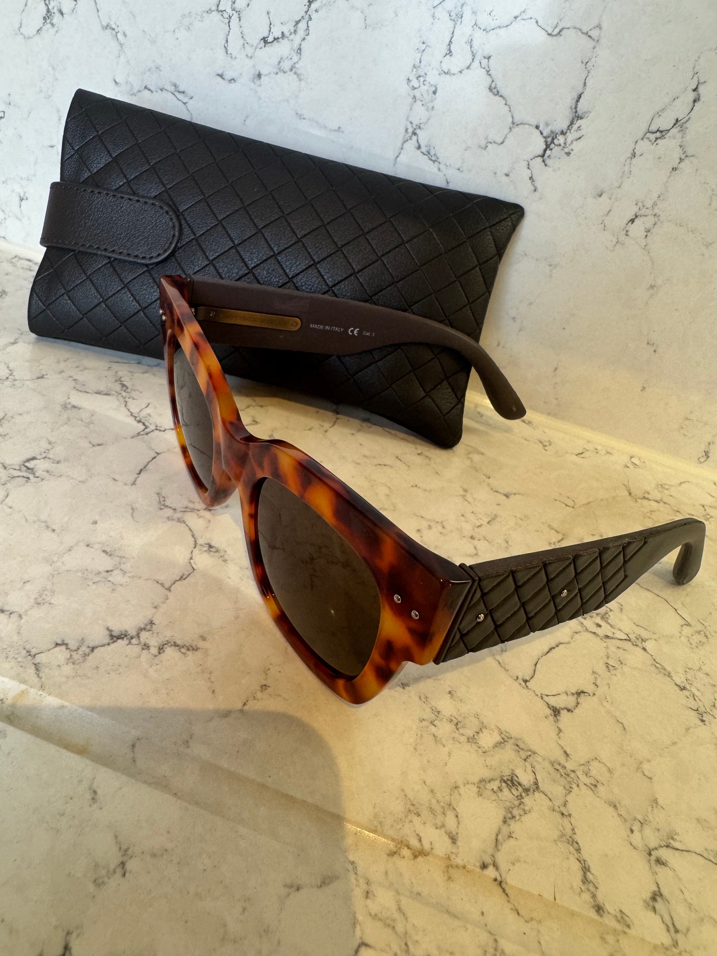 Bottega Veneta Havana Tortoiseshell Square Sunglasses with Intrecciato Detail